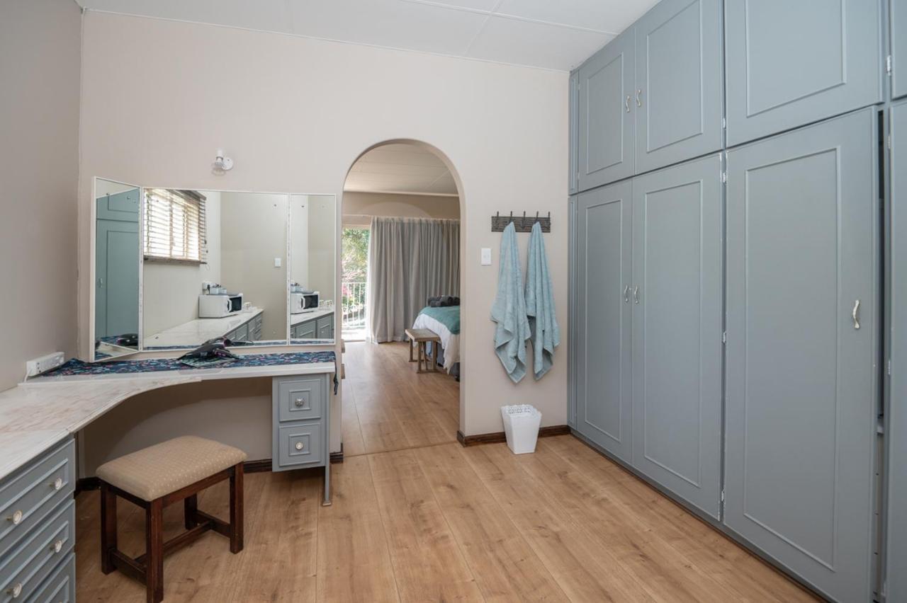 Opstal Gastehuis Potchefstroom Exteriör bild