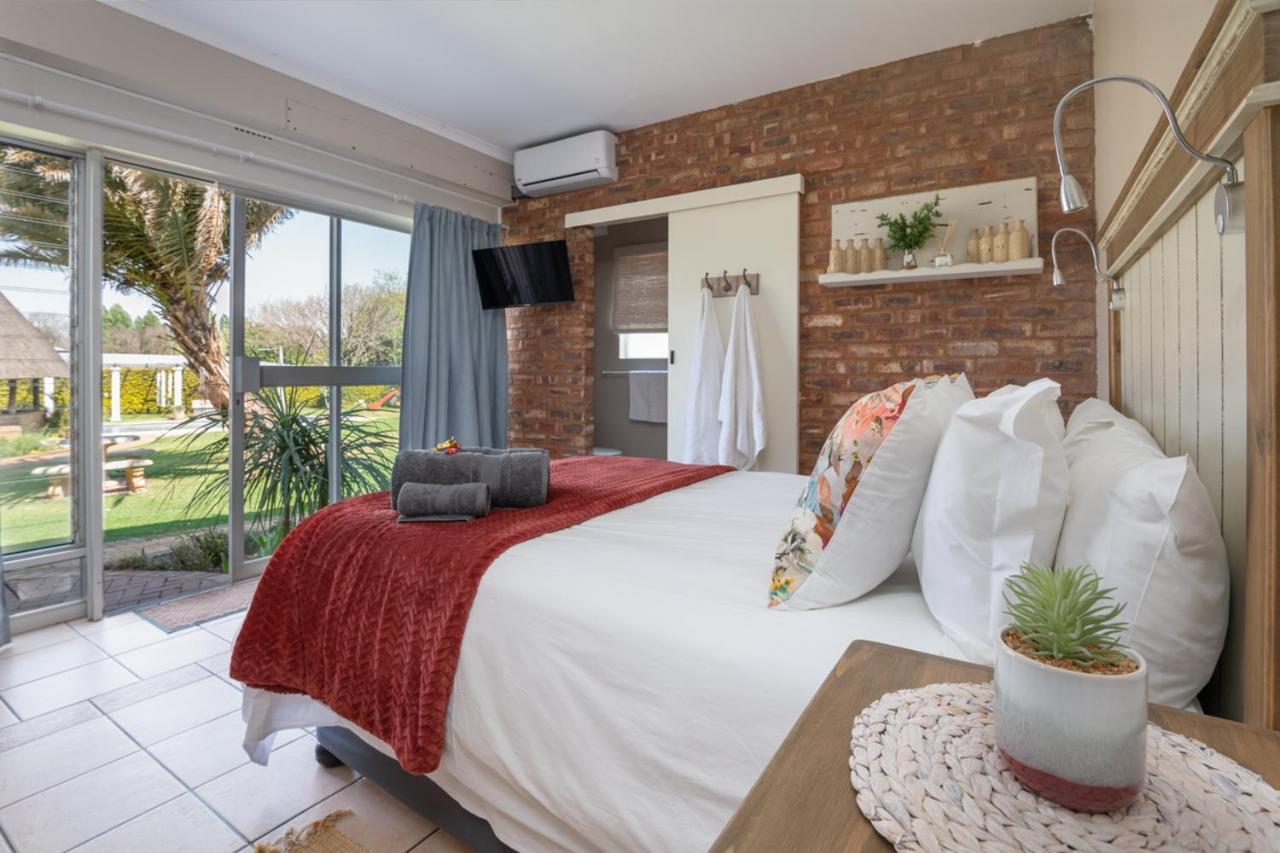 Opstal Gastehuis Potchefstroom Exteriör bild