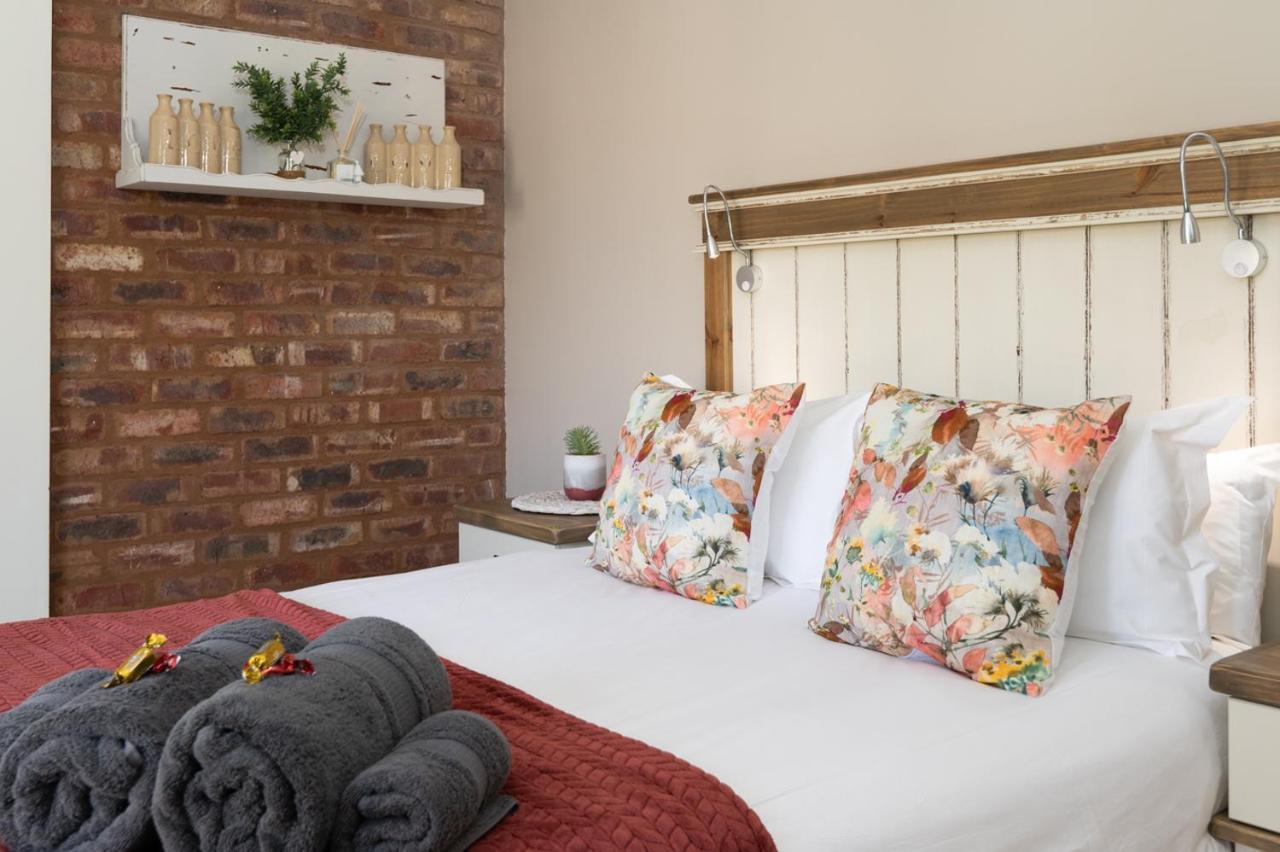 Opstal Gastehuis Potchefstroom Exteriör bild