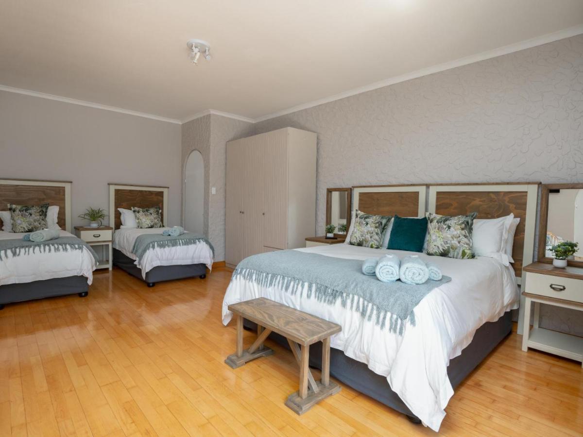 Opstal Gastehuis Potchefstroom Exteriör bild