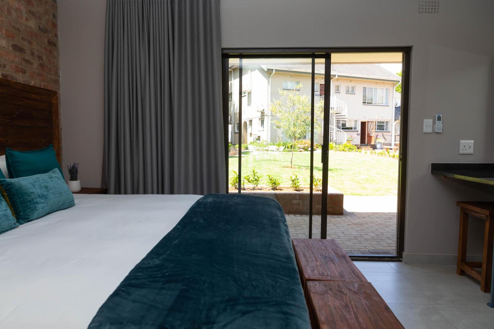 Opstal Gastehuis Potchefstroom Exteriör bild
